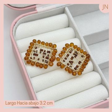 Imagen del producto Aretes Cuadro Brown Sharoski