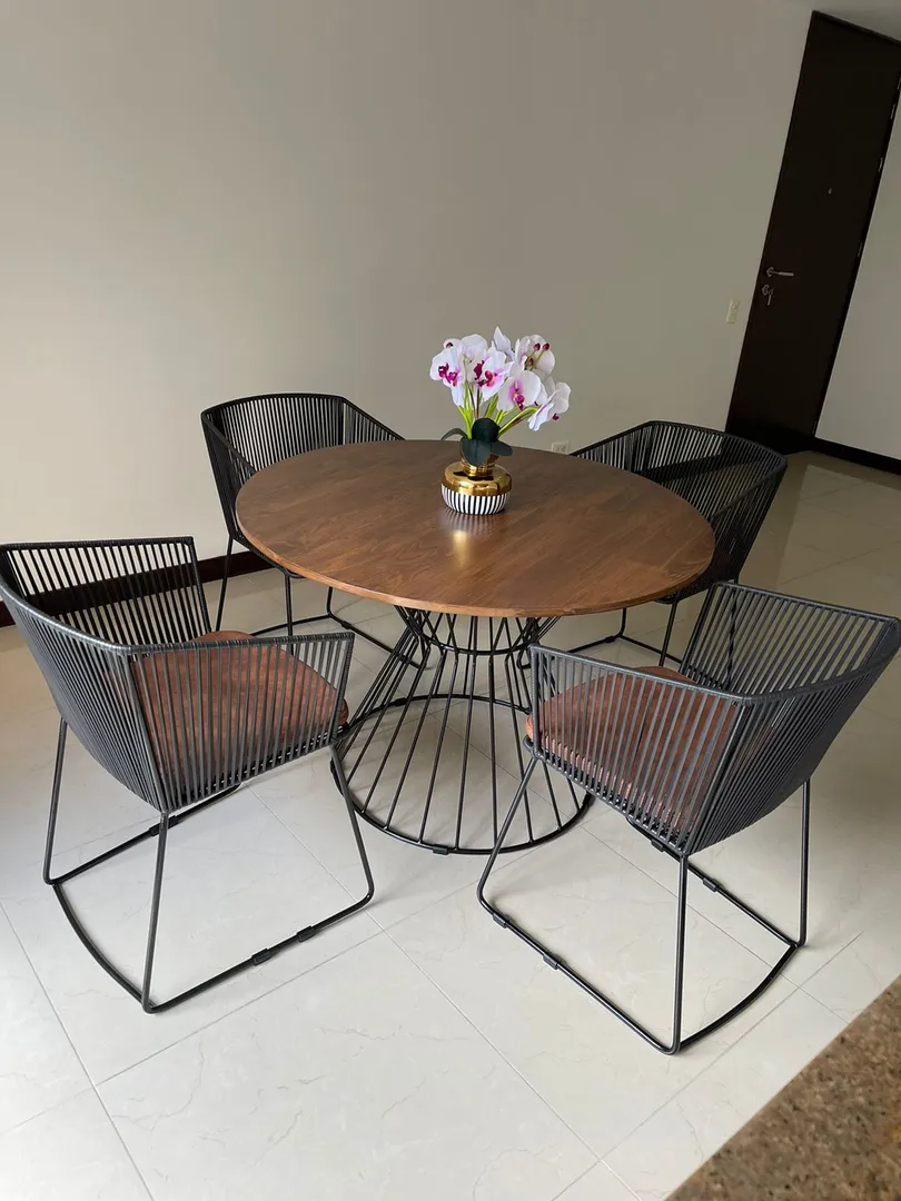 COMEDOR 4 PUESTOS EN PINO