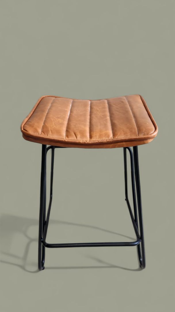 Butaco para barra en cuero