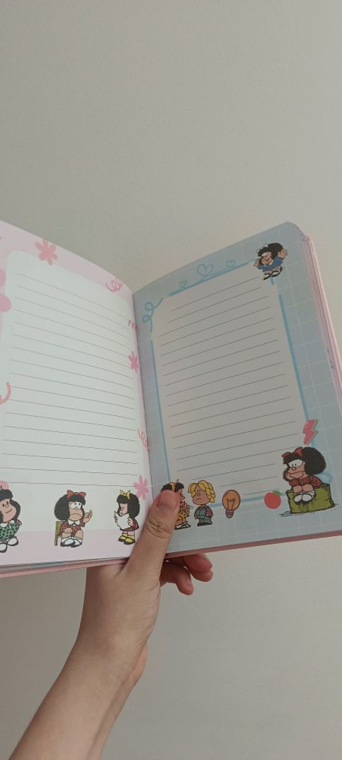 Libreta decorada de Mafalda 