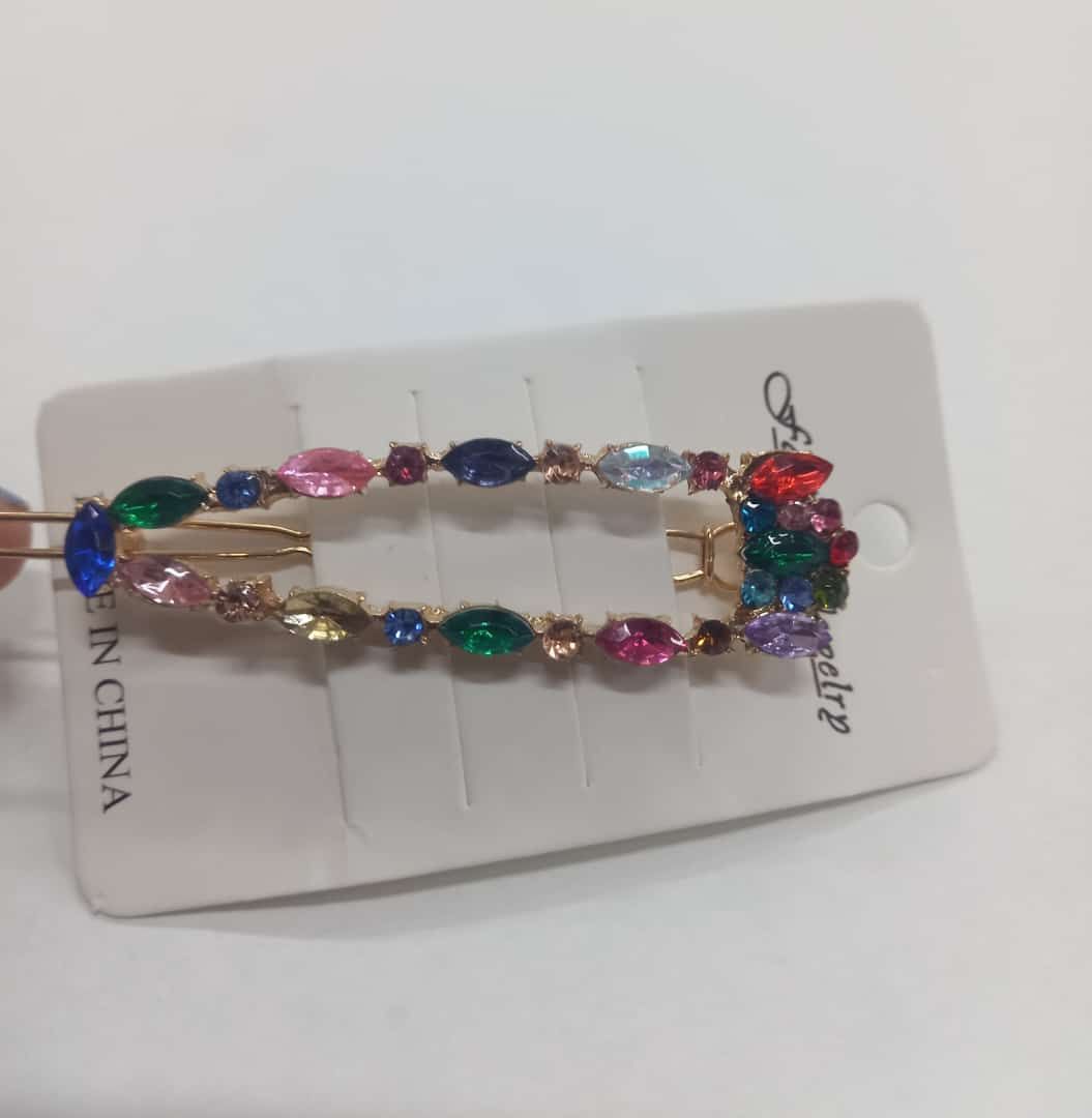 Pinza con piedras en colores 