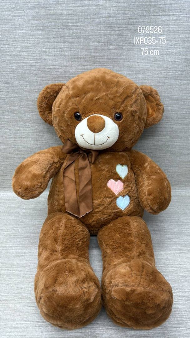 OSO CHOCOLATE CON  CORAZONES BORDADOS DE 75 CM 