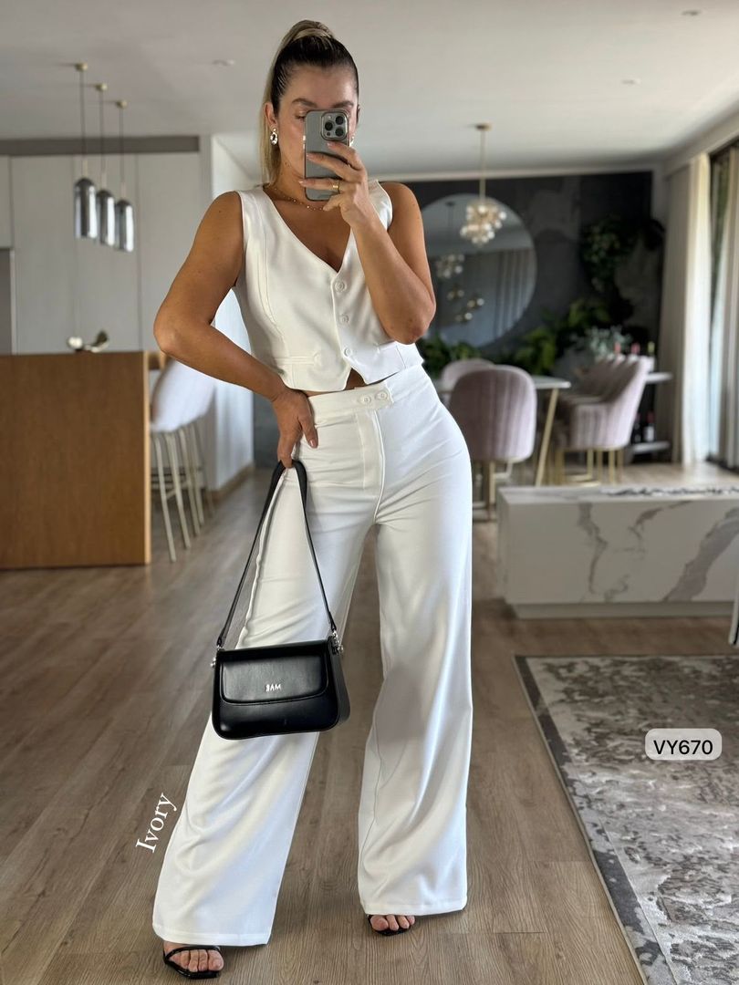 SET CHALECO Y PANTALON BOTONES FRENTE VY670
