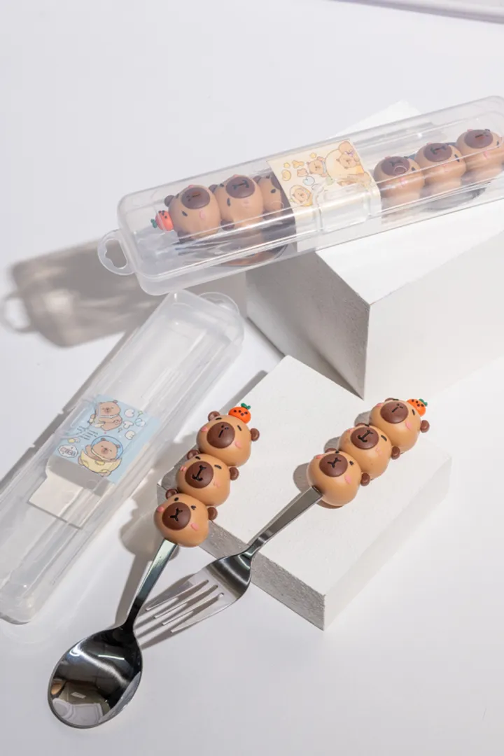 SET CUBIERTOS CAPYBARA