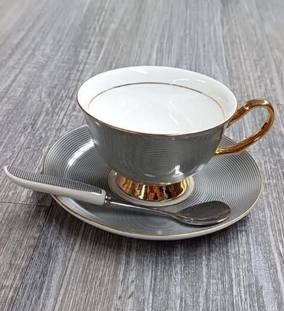 SET DE TAZA, PLATO Y CUCHARA