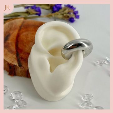 Imagen del producto 30% DE DESCUENTO: EAR CUFF RODINADO GRUESO LISO