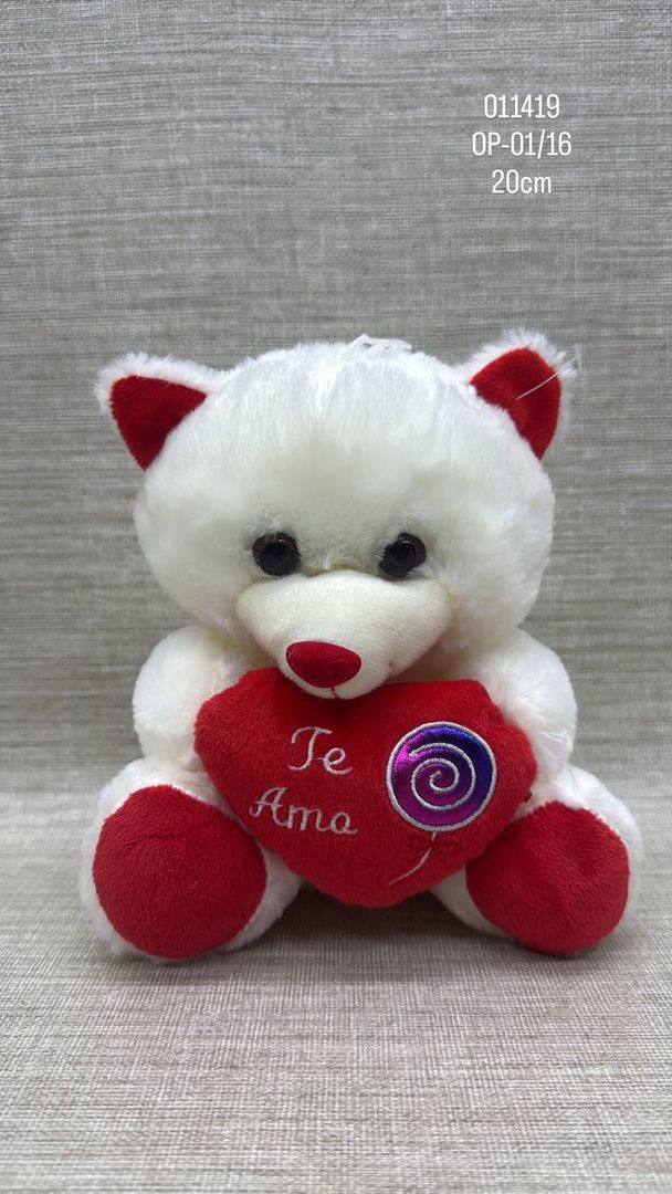 OSO CON CORAZON SURTIDO ROJO Y FUCSIA 20 CM
