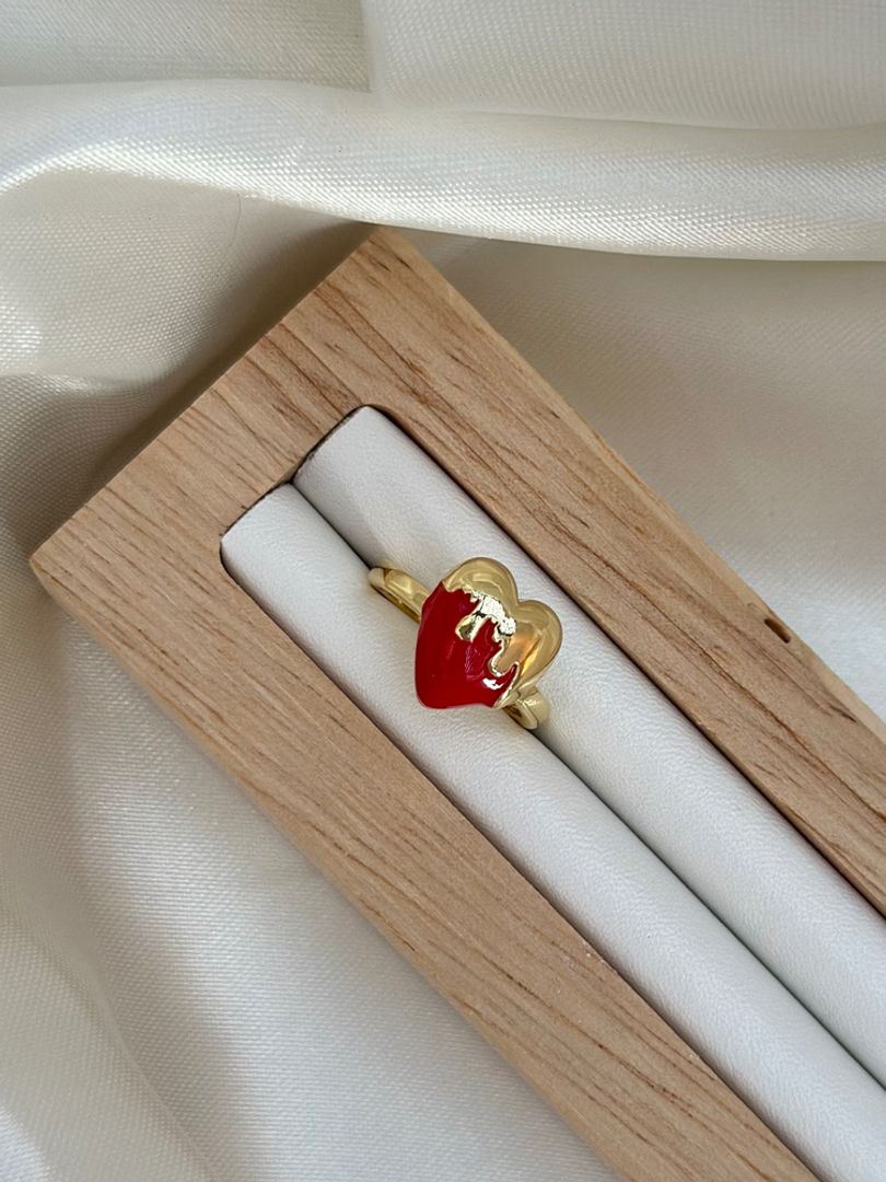 Anillo corazón rojo 