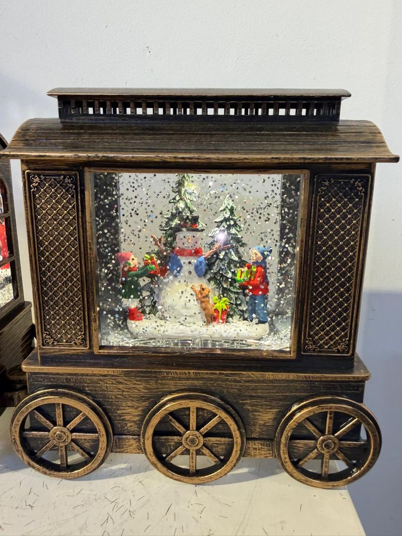 TREN DOS VAGONES MUSICALES CON LUZ Y SIMULACION DE NIEVE