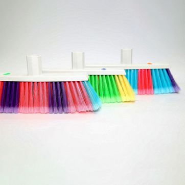 Imagen del producto   J. ESCOBA SUPER DANA BLANCA SIN CABO 