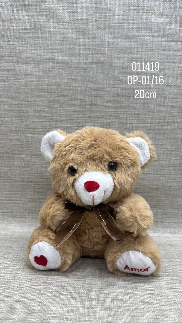 OSITO CON CINTA ESTAMPADA 20CM