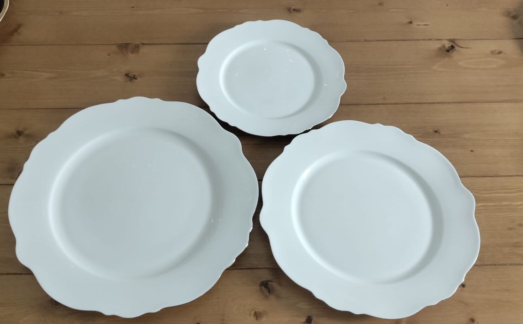 VAJILLA ORILLO DORADO