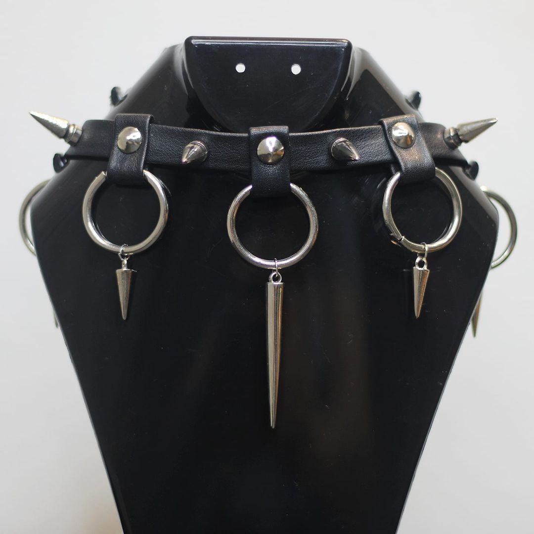 CHOKER AROS Y PUNTAS