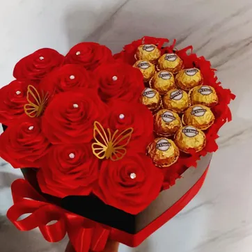 Corazón de rosas y bombones - imagen 1