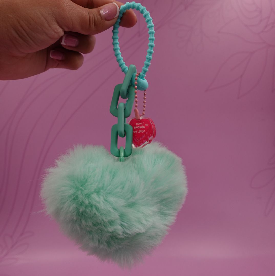 LLAVERO CORAZON PELUDITO 