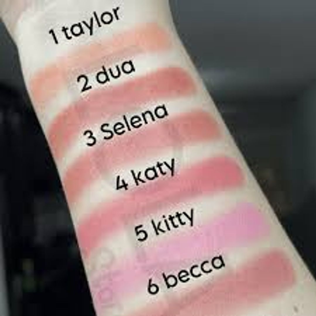 Rubor compacto bonita de Anika