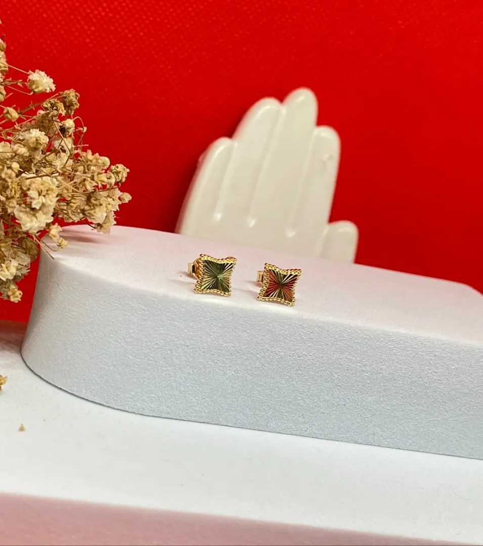 Topos van cleef diamantados cuadrados 6mm