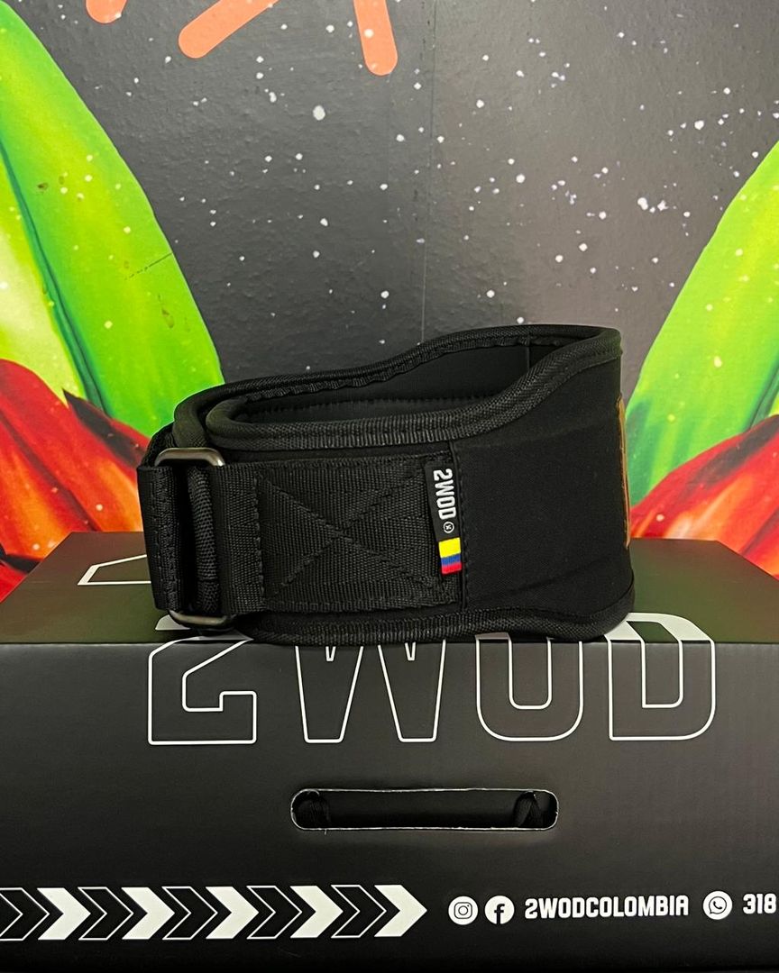 CINTURÓN CLÁSICO NEGRO 