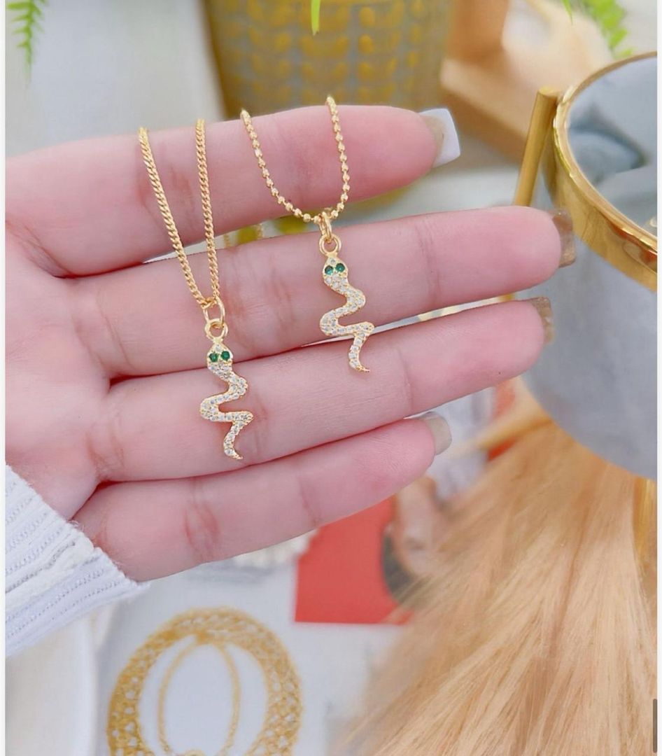 COLLAR DE SERPIENTE