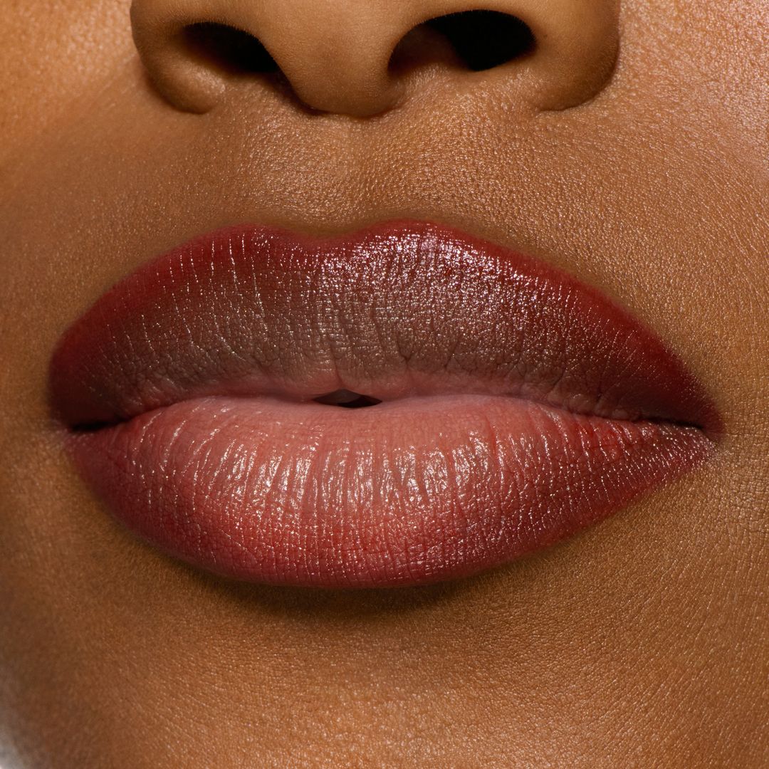 LIPGLAZER GLOSSY LIP LINER RIBBON