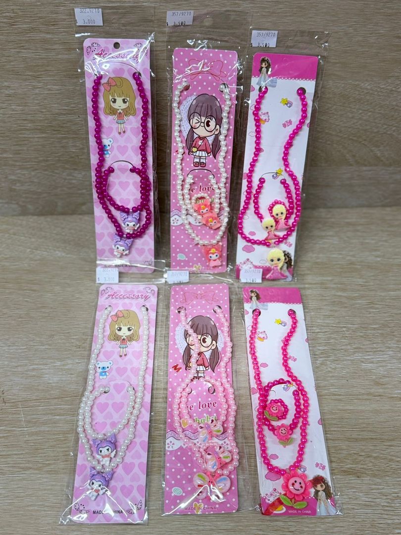 357 COLLAR DE NIÑAS 