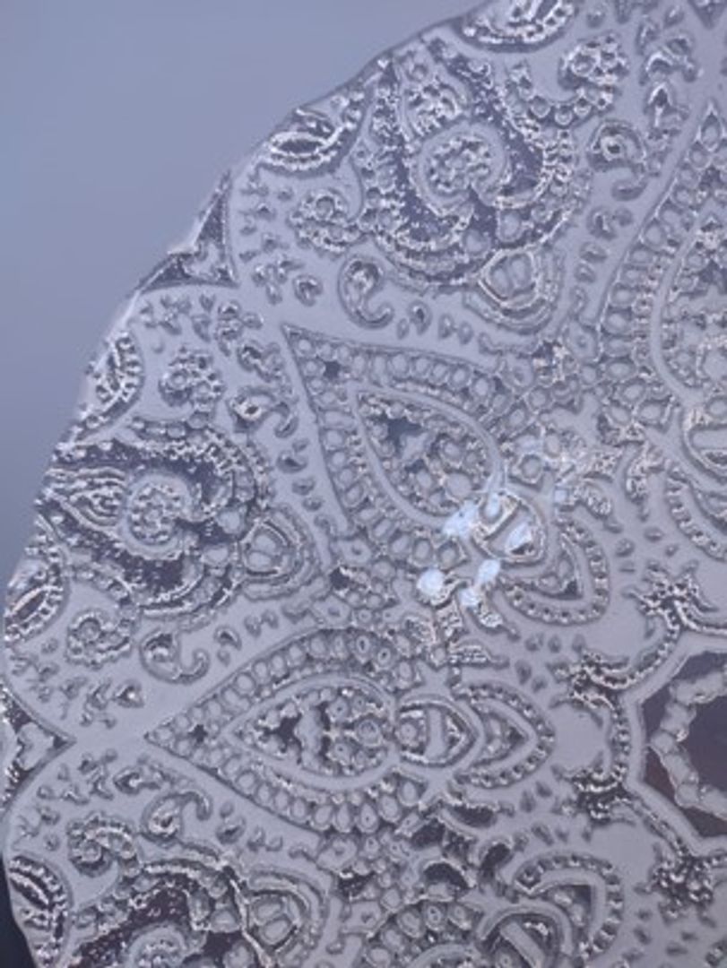 PLATO BAJO EN CRISTAL PLATEADO