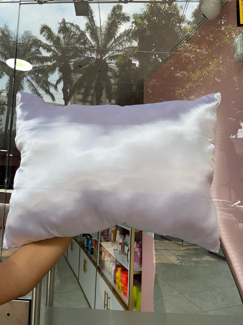 FUNDA DE ALMOHADA EN SATIN 
