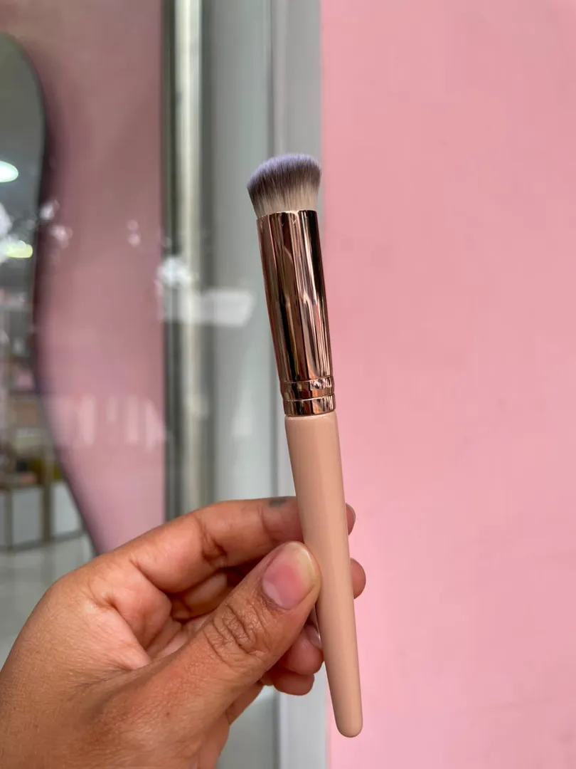 BROCHA CORRECTOR HUDA3EALITY