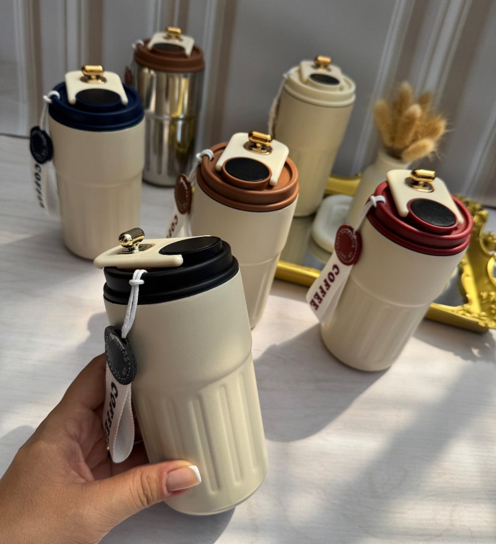 Mug térmico con medición de temperatura 
