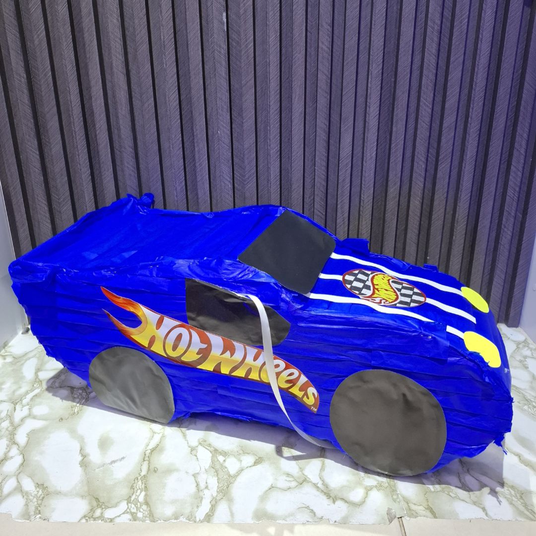 PIÑATA HOTWEELS 