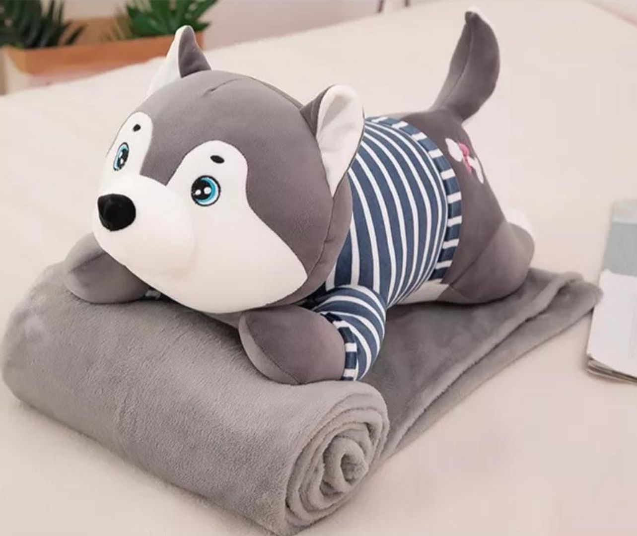 Cobija con Peluche Lobo