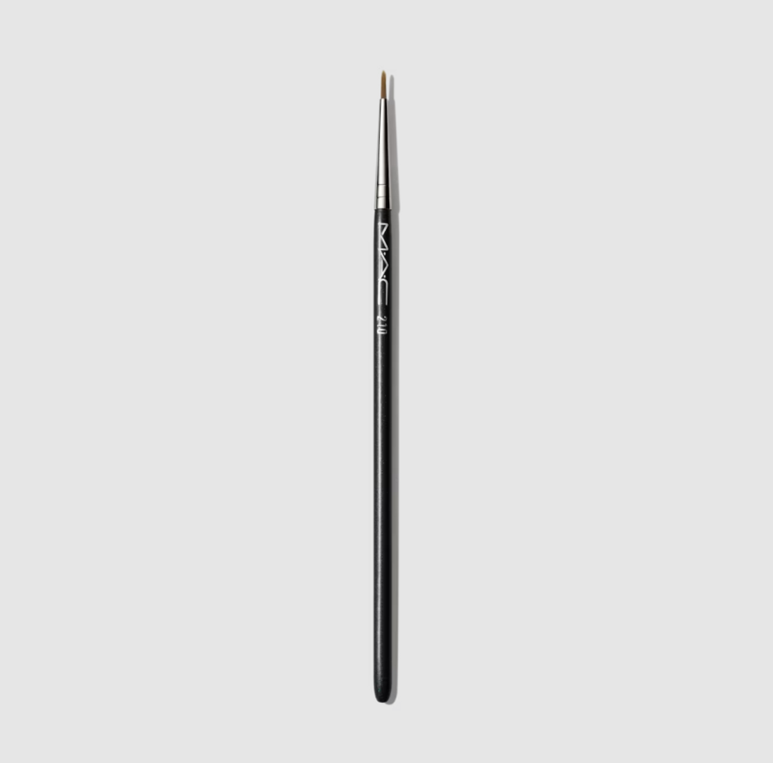 MAC 210 SYNTHETIC PRECISE EYE LINER BRUSH