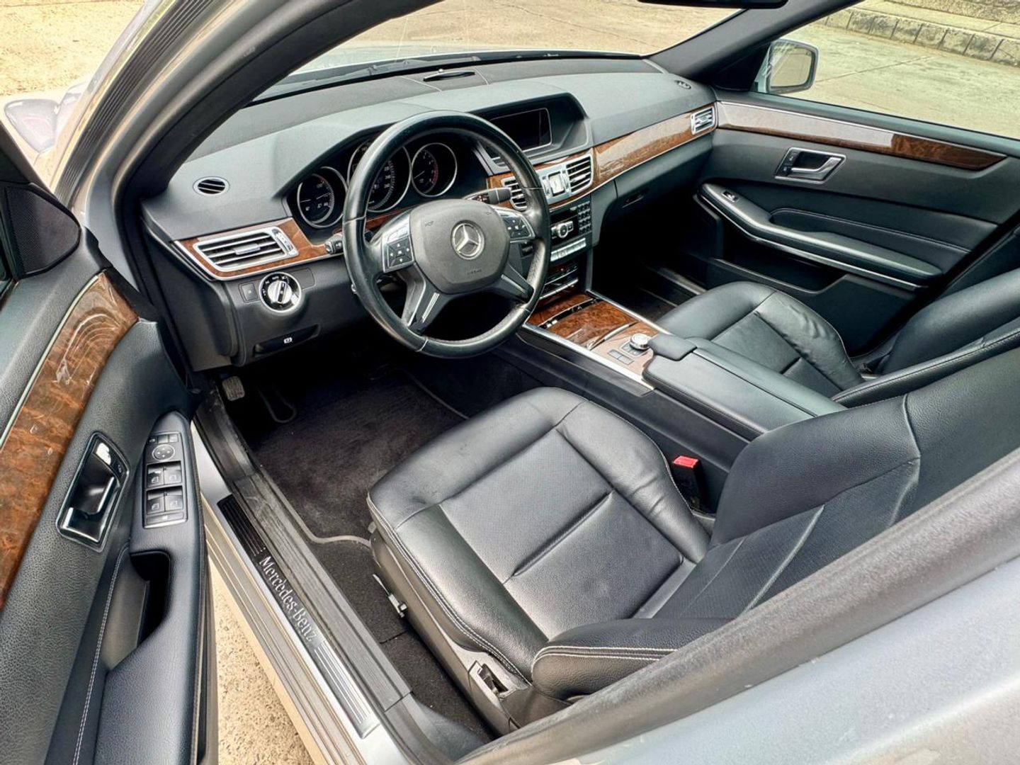 MERCEDES BENZ E200 TURBO CGI 2014