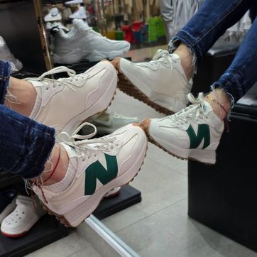 New Balance 327 Verde - imagen 1