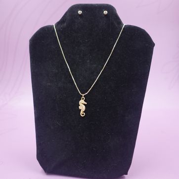 Imagen del producto CADENA CABALLITO DE MAR + ARETA