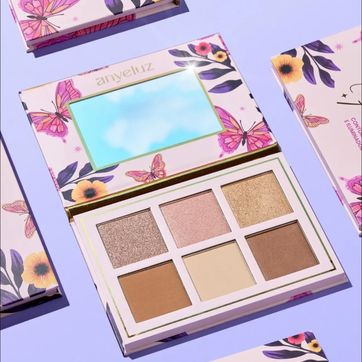 Imagen del producto Paleta de iluminador y contornos 