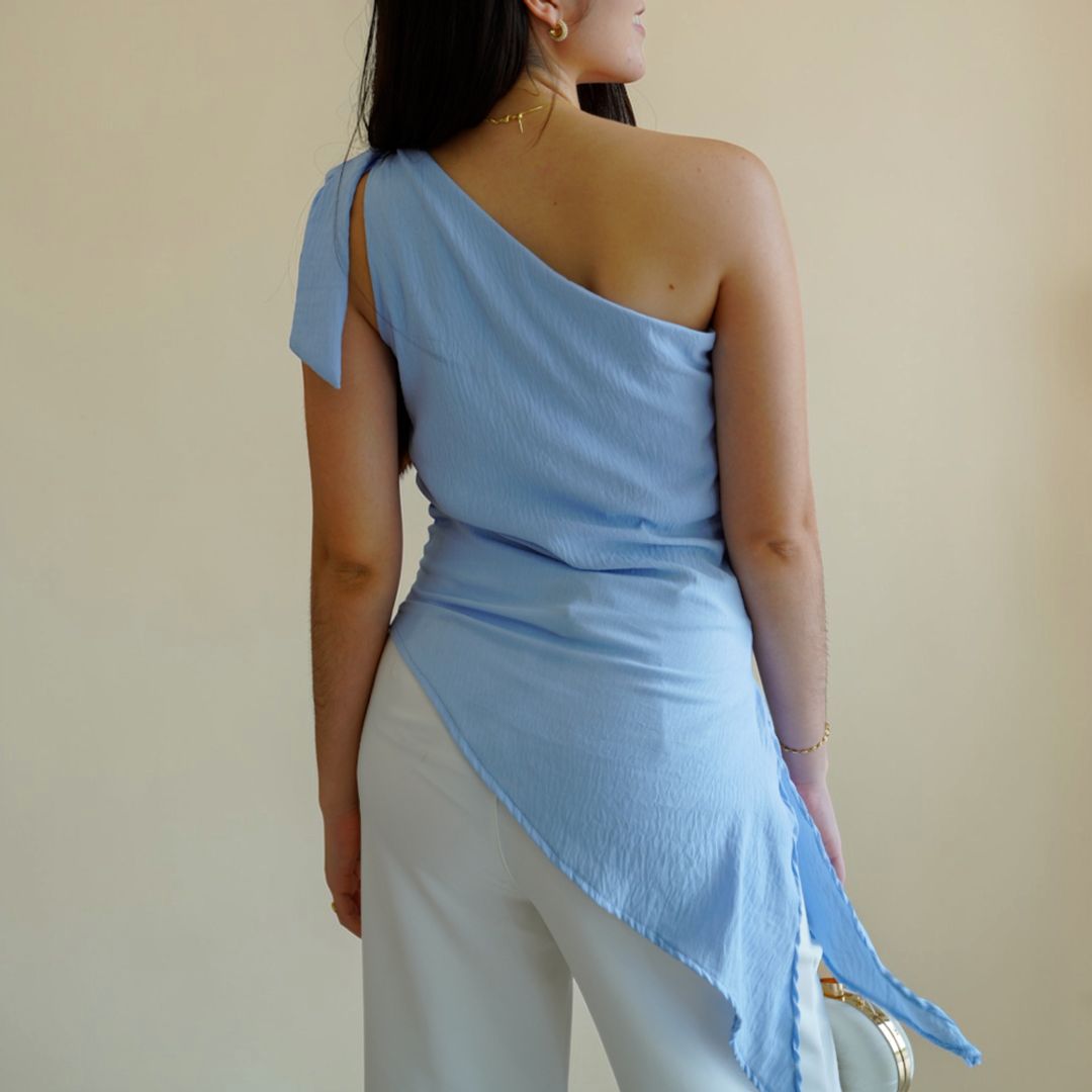 Blusa elegante asimetrica