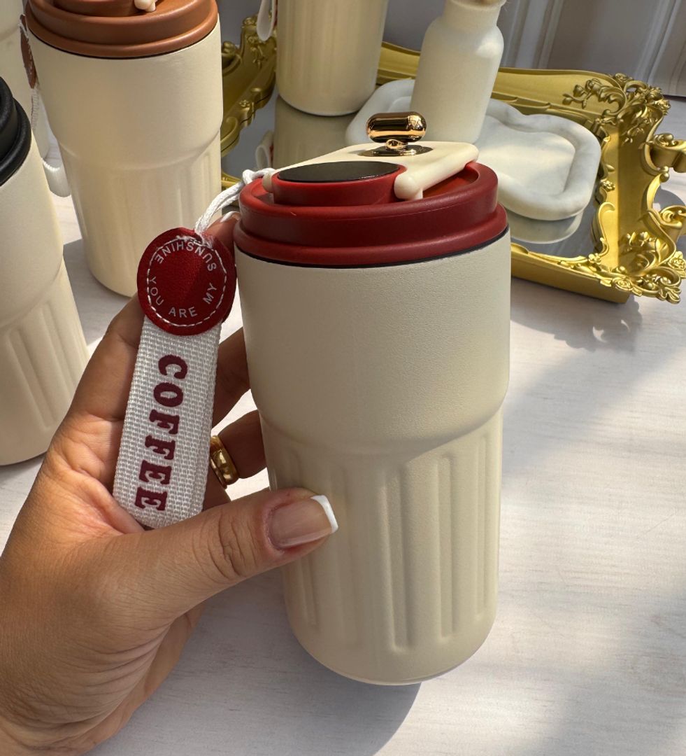 Mug térmico con medición de temperatura 