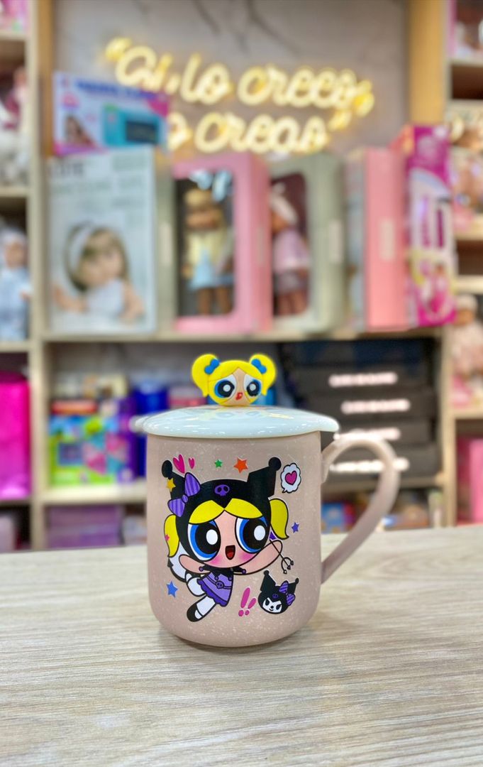 TAZAS CHICHAS SUPER PODEROSAS CON TAPA FIGURA