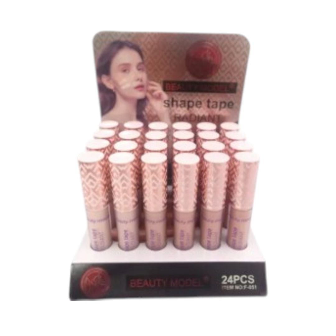 CONCEALER BEAUTY MODEL