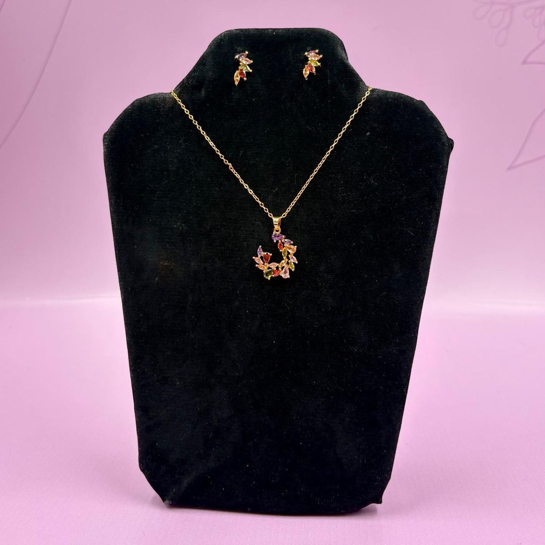 COLLAR + ARETAS PIEDRAS