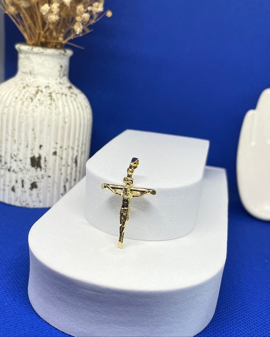 Dije cristo cruz inri tallado 4cm