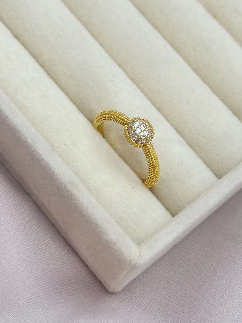 Anillo balín circonias 