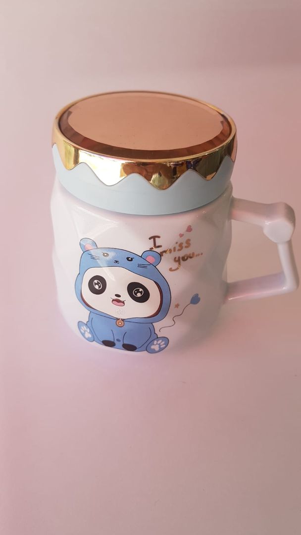 mug con tapa panda