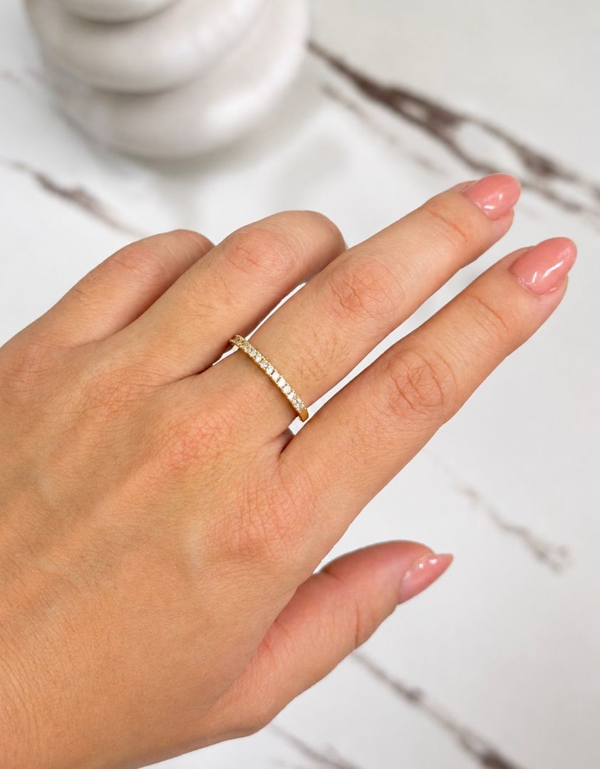 Anillo línea circon 