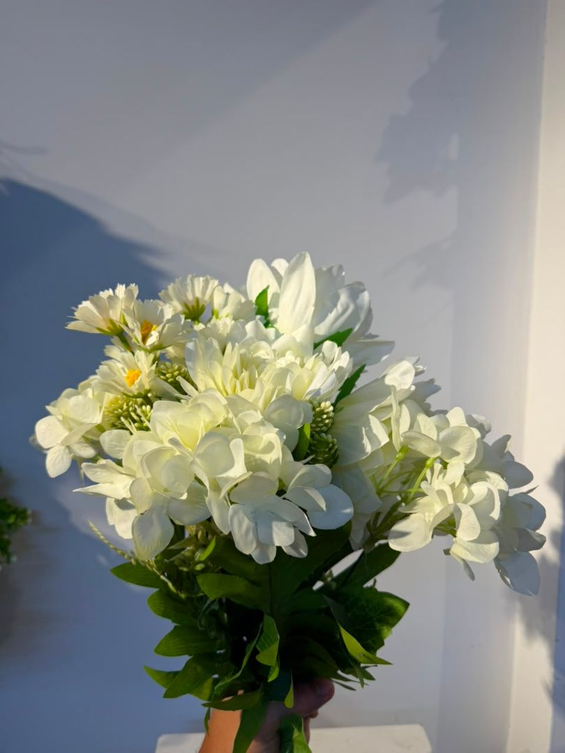 BOUQUET SURTIDO BLANCO X 11 VARAS