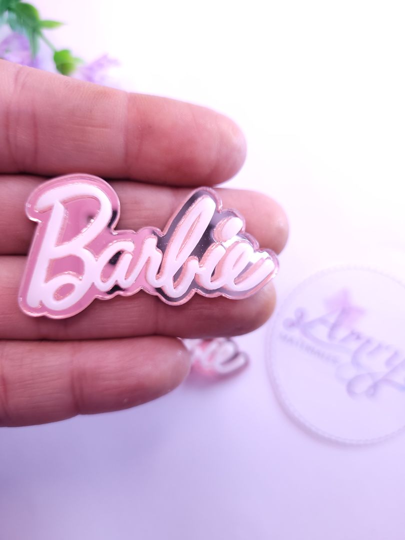 Acrílico 5x2.8cm Barbie blanco y rosa espejo 