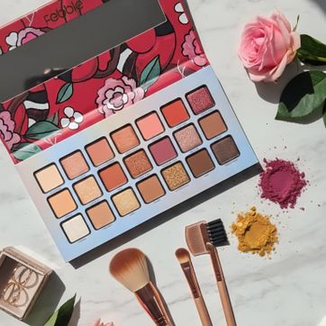Imagen del producto NIGHT ANIMAL PALETA DE SOMBRAS FEBBLE