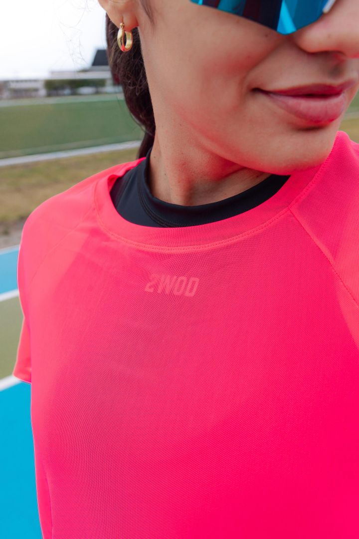 CAMISETA MALLA FUCSIA