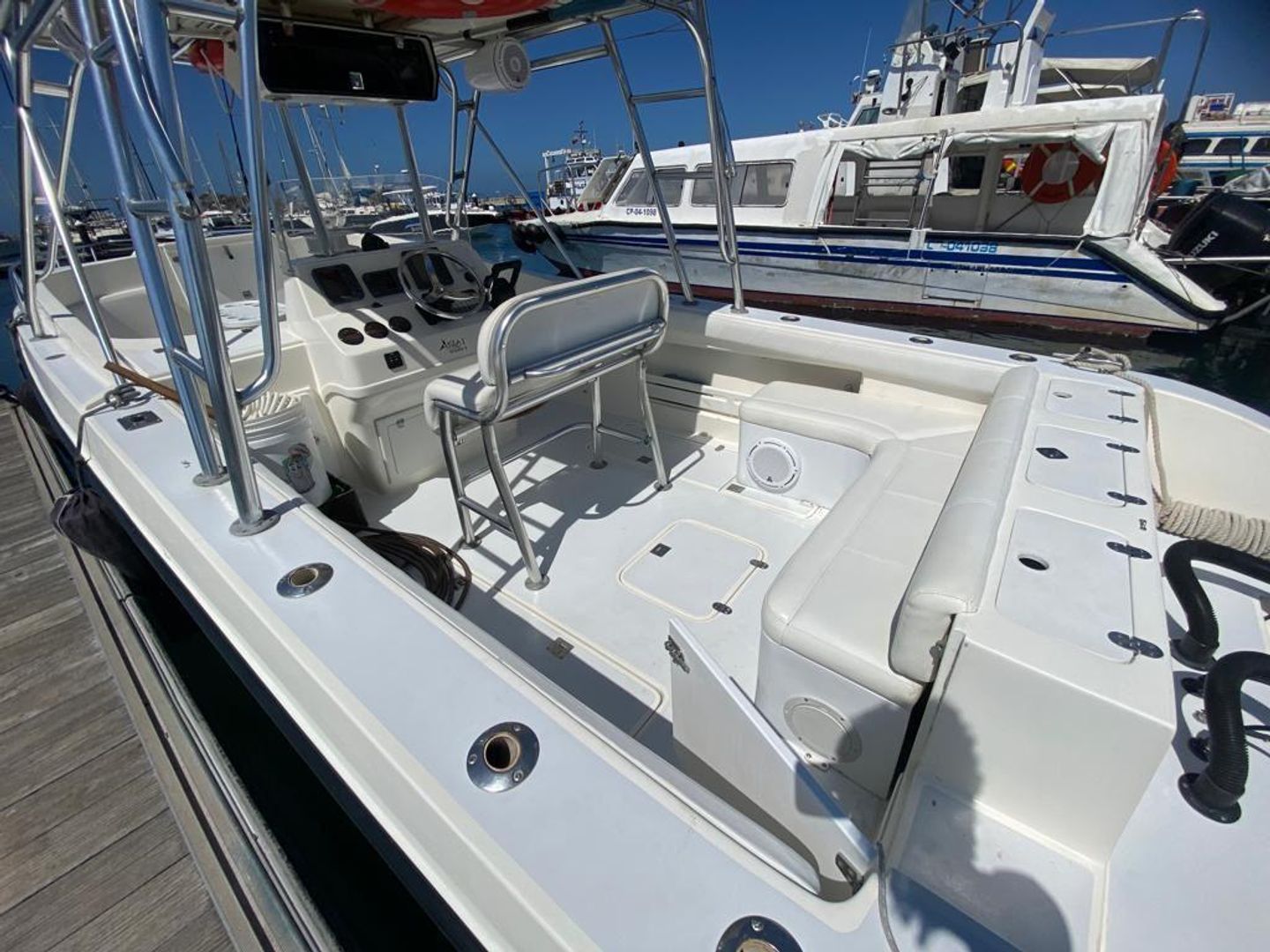 Lancha deportiva Atila